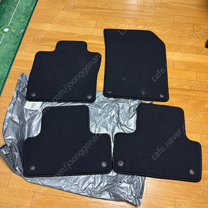 볼보 XC60 순정매트 판매합니다