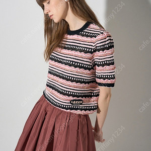 랑방 텍스처 믹스 스트라이프 니트 탑