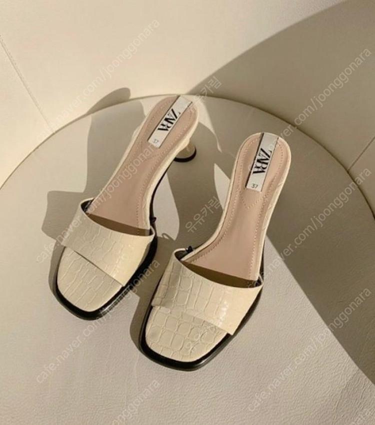 ZARA 자라 슬리퍼 뮬, 자라 여름 샌들 뮬 슬리퍼, 자라 애니멀 패턴 힐 샌들 이미지