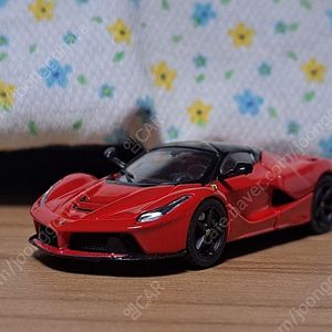 Street Buster 페라리 라페라리 999대 한정판 1:64