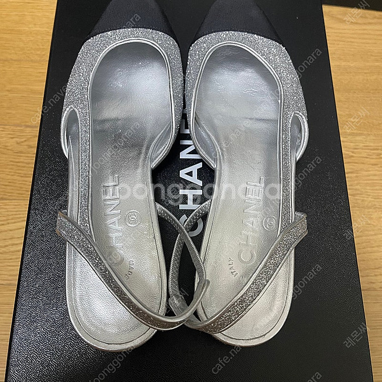 샤넬 글리터 투톤 슬링백 로우힐 실버/블랙 36 사이즈--2
