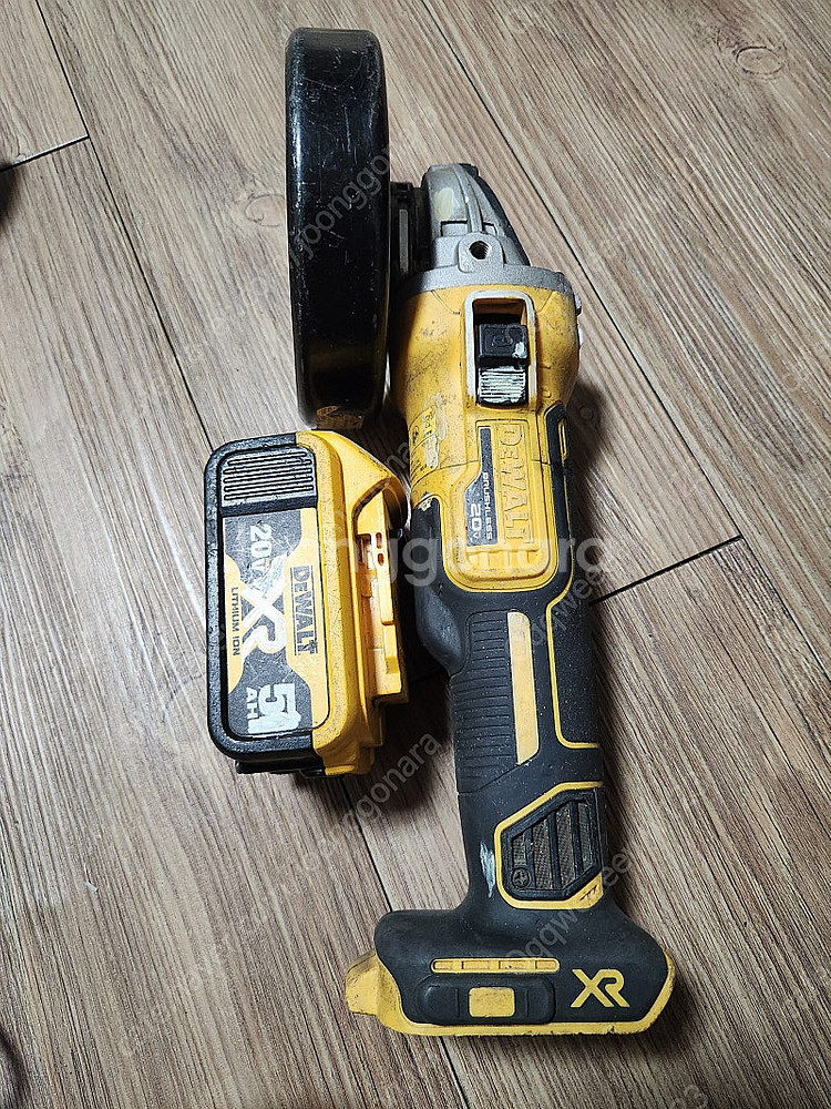 디월트 그라인더 20v--0