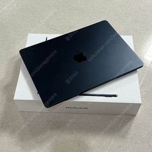 맥북에어 m3 13인치 8core/ 10core / 16gb 512gb / 미드나이트, 실버 각각 1대씩 판매 합니다.