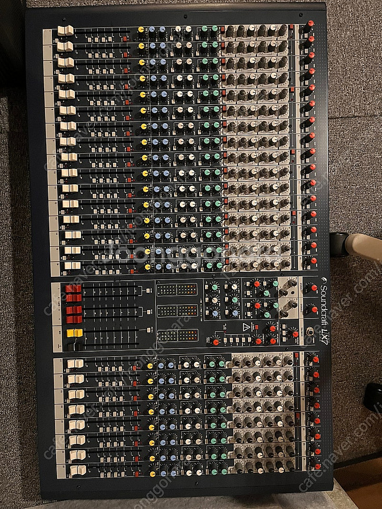 Soundcraft Lx7 ii 24ch--0