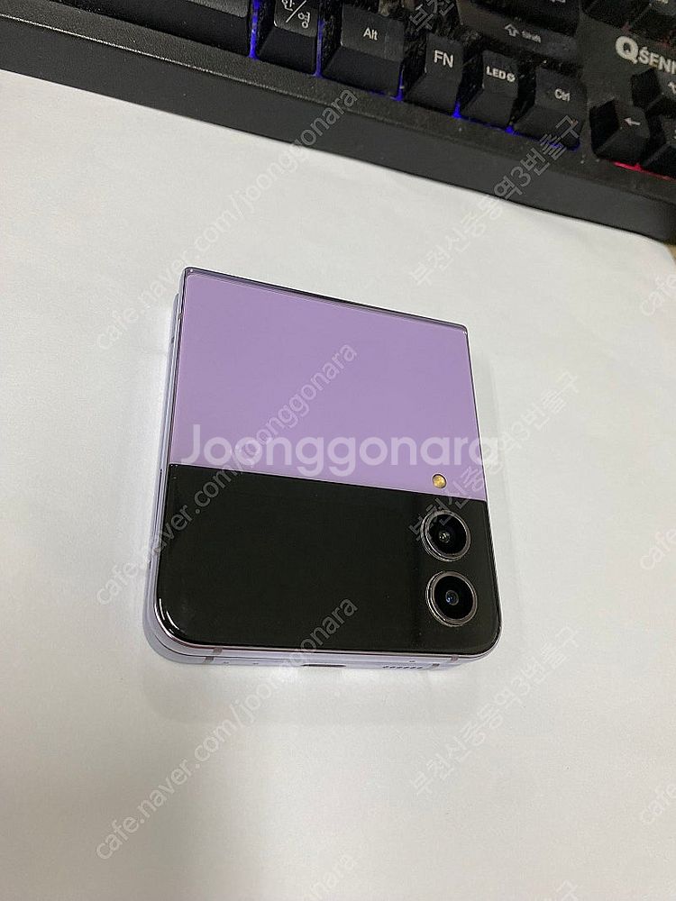 006633 갤럭시Z플립4 퍼플 AA급 256GB 무잔...--9