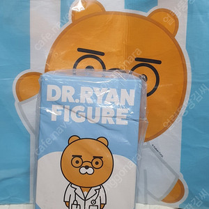 의사 라이언 피규어와 리유저블백
