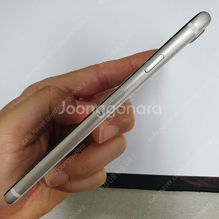 495950 아이폰SE2 화이트 64기가 무잔상 외관깔끔 메인폰 자녀폰 추천 16만원--5