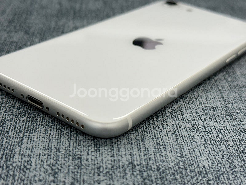 (자급제S급)아이폰SE2 화이트 256G 미파손 깨끗한 단말기 실사용 추천 20만 판매해요--6
