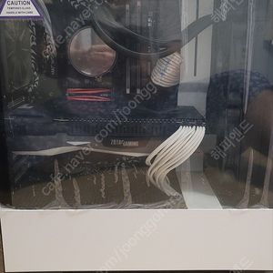 8700K Z370 2080TI익스코어 도미플레티넘 RAM 16X2 시소닉 1000W골드 NZXT2열수냉 NZXT 케이스 등등