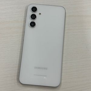 갤럭시퀀텀4 화이트 128용량 24년 6월개통 새상품컨디션 초S급 19만 판매해요