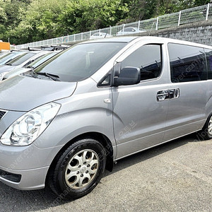 13년형 스타렉스2인승캠핑카(2종보통됨,인산철+빔프로젝트,정비끝)-전액할부됨