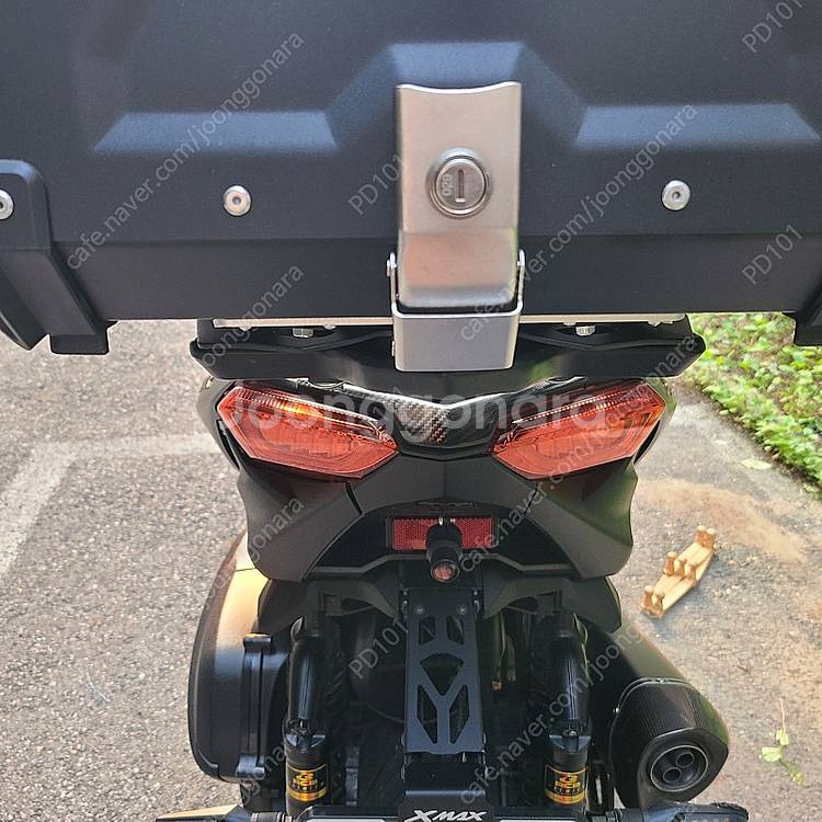 Xmax300 아크라풀배기 21년식 판매합니다.--3