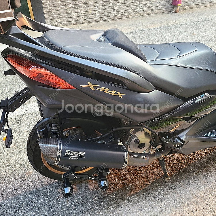 Xmax300 아크라풀배기 21년식 판매합니다.--6