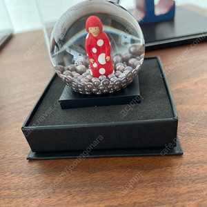 (새제품) 쿠사마야요이 할머니 크리스탈 스노우볼 YAYOI KUSAMA 일본정품