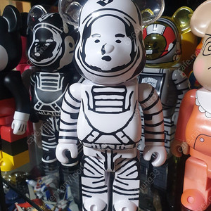베어브릭 1000% 400% 100%