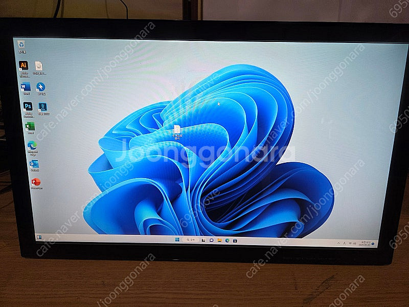 LG 23ET63 23인치 터치모니터 판매합니다--0