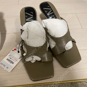 자라 카키힐 샌들37
