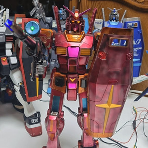 메가급 RX-78-2 건담 레드코팅led도색 & 메가급 자쿠 led도색