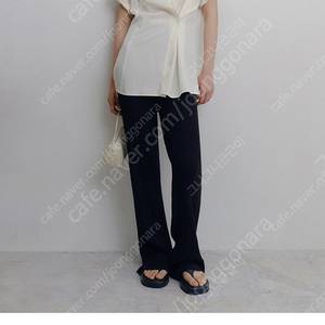 어그스트 ugst 플리츠 밴딩 팬츠 블랙 short