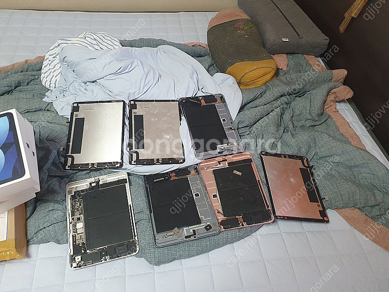 아이패드 에어4 부품 팝니다(박스포함)--1