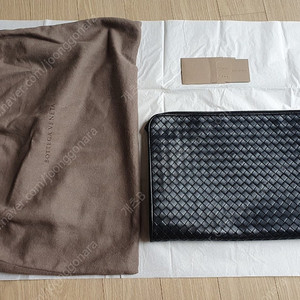 정품 보테가베네타 인트레치아토 남성 도큐먼트 케이스 클러치백