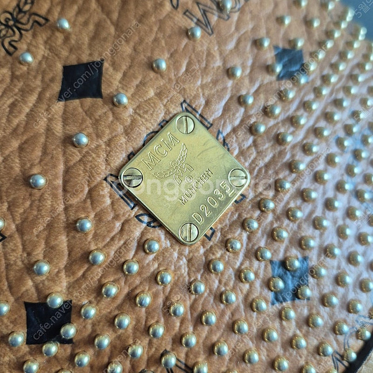 MCM 엠씨엠 미니 드로우 스트링백 골드 비세토스 복조리가방--4