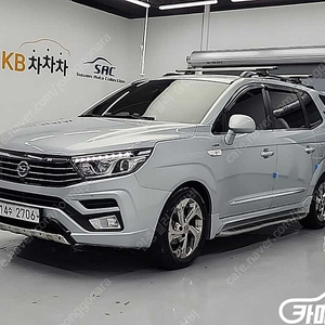 중고차 코란도투리스모 4WD TX 9인승 2018 년식 회색 중고자동차 가격