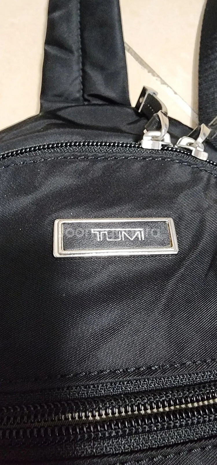 투미 TUMI 나일론 슬링백--0