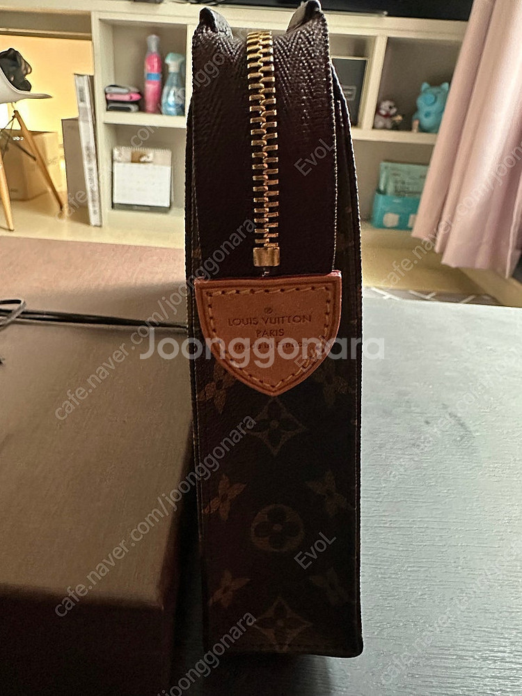 루이비통/모노그램/포쉐트토일렛26/클러치 55만원에 팝...--4