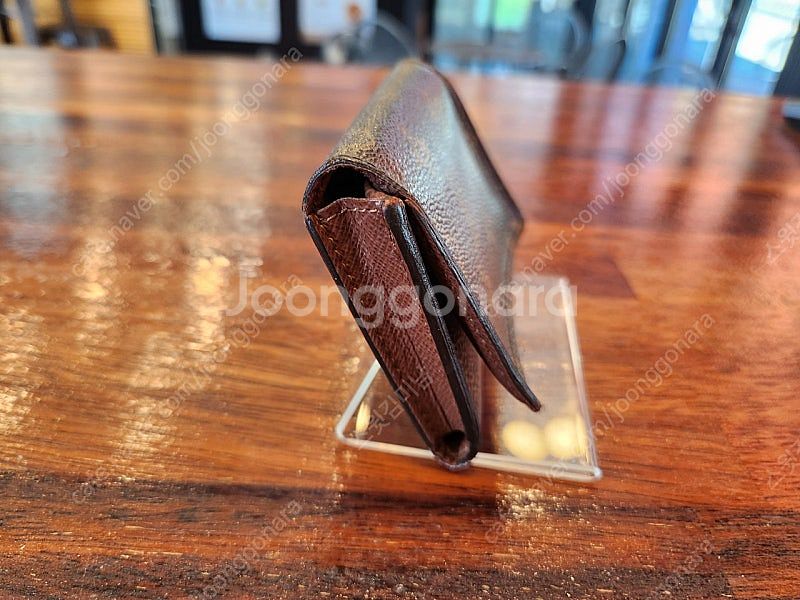 루이비통 모노그램 카드지갑 판매합니다.--3