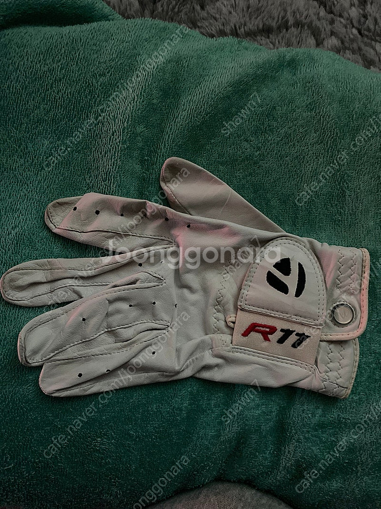 양용은PGA 미국선수생활중 사용한 골프장갑싸인--1