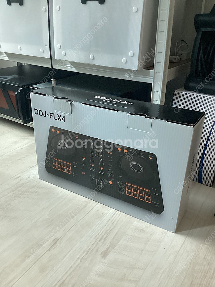 Pioneer DDJ-FLX4 디제잉 컨트롤러 팝니다--0