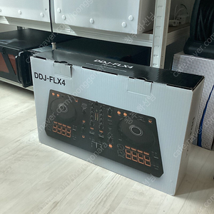 Pioneer DDJ-FLX4 디제잉 컨트롤러 팝니다