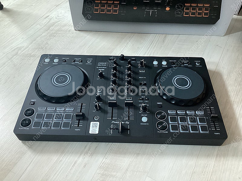 Pioneer DDJ-FLX4 디제잉 컨트롤러 팝니다--1