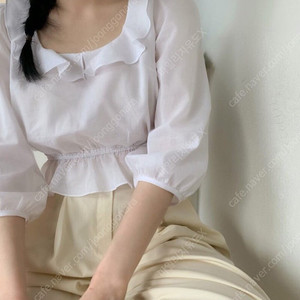 새상품 온트 데이지 블라우스 화이트 (그로브 타낫 미닛