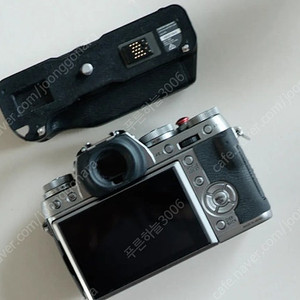 XT-1 챠콜