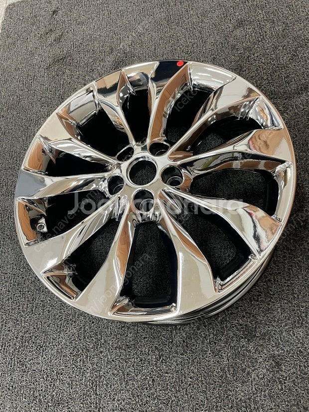 쏘렌토19인치 바람개비휠 1개만 구매합니다.52910C5350--0