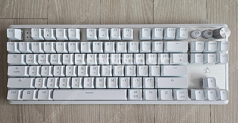커세어 K70 PRO TKL MGX 화이트 키보드 판매...--3