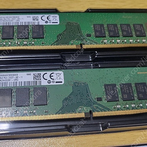 삼성 메모리 램 DDR4 16기가 4개