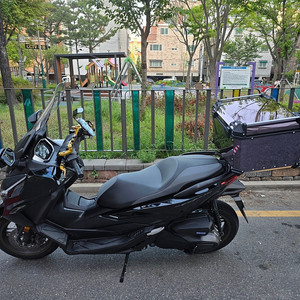 오토바이 리스 승계 구해요 ( 포르자 350 25년식 )