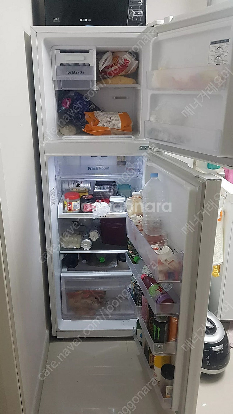 삼성 냉장고 16년형 rt25faradww 225L--1