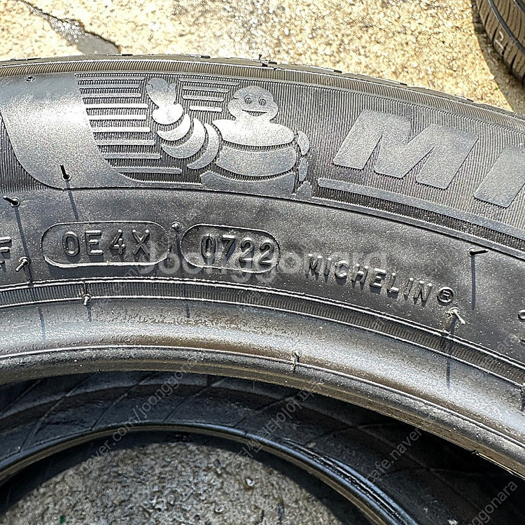 215 55 17 미쉐린 크로스 클라이밋2 중고 타이어...--3