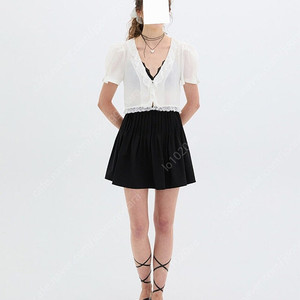플로움 플레어 턱 스커트 Flared tuck skirt 블랙 M 판매합니다.새상품!