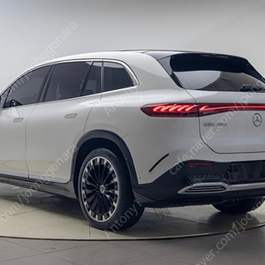 벤츠 EQS 580 SUV 출고 타이어 275 40 20