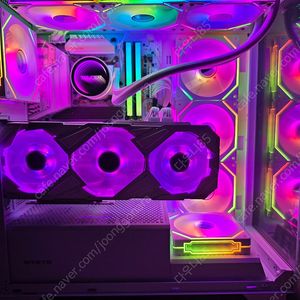 화이트감성 최상급컨디션 컴퓨터본체 14600kf rtx3070