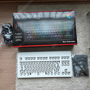 노바포스 + 리얼포스86 rgb 키보드 팝니다