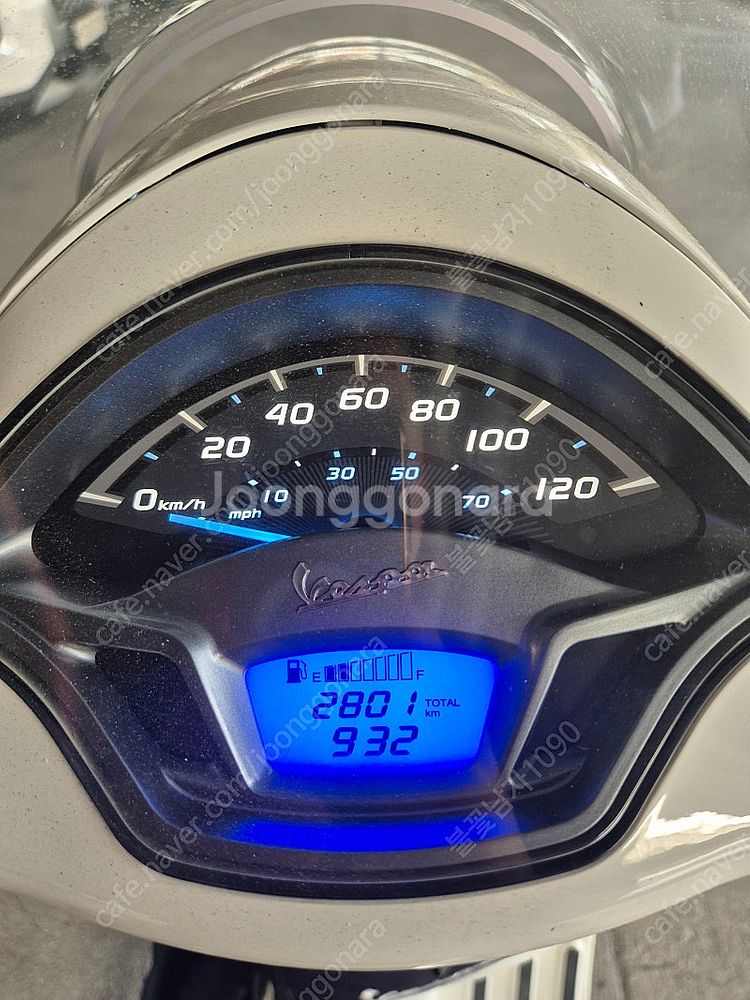 2021년식 베스파 lx125 화이트 팝니다--5