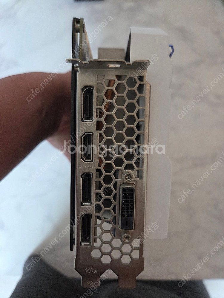gtx 1080 슈젯 팝니다--2