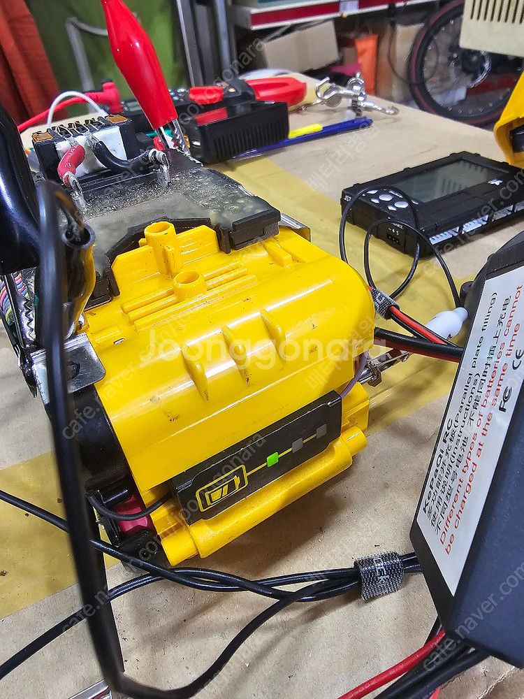 마끼다 밀워키 디월트 등등 각종 리튬배터리 수리해드립니다--7