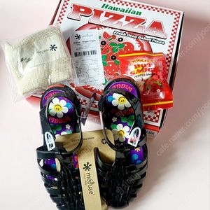 메듀즈 위글위글 썬 우먼 블랙 샌들